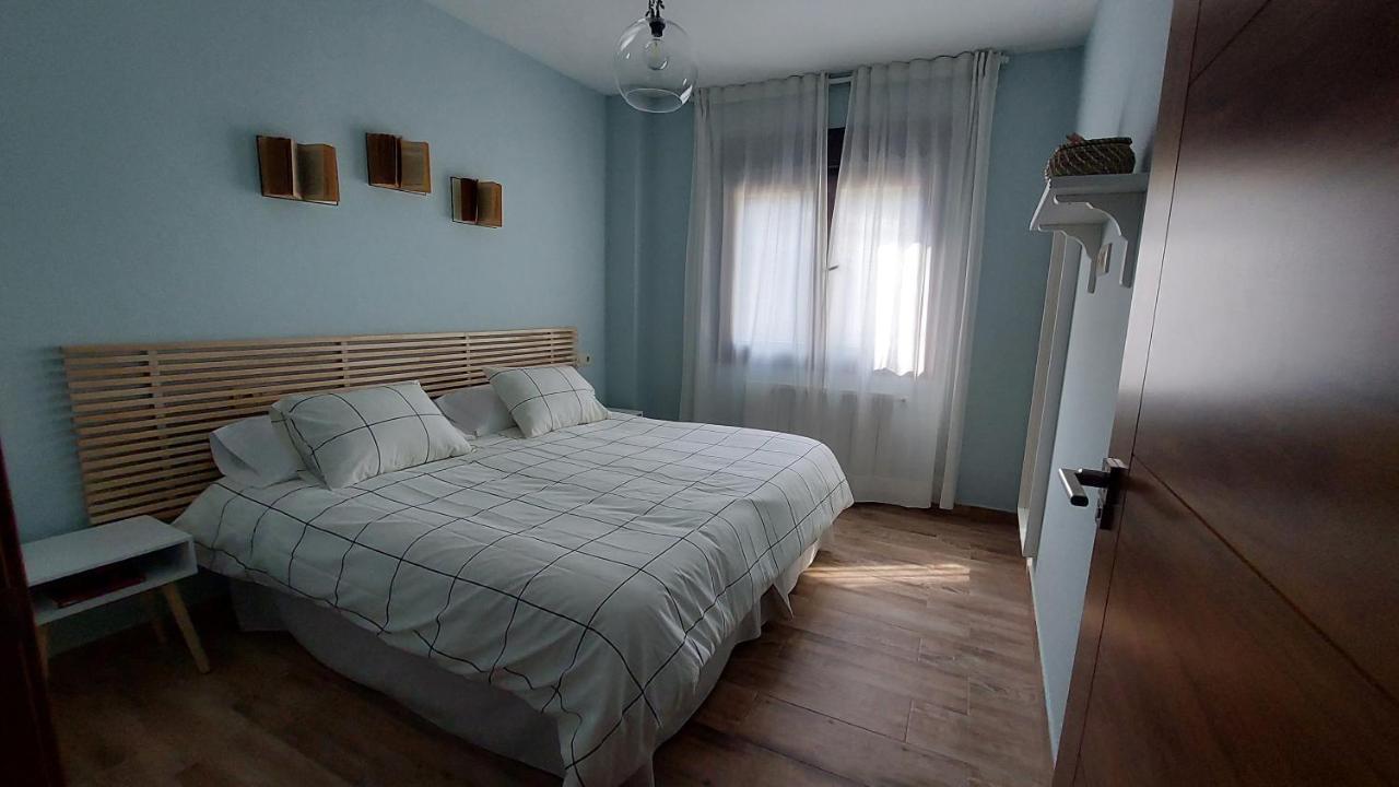 Apartamento Las Campanitas Nunomoral Exterior photo
