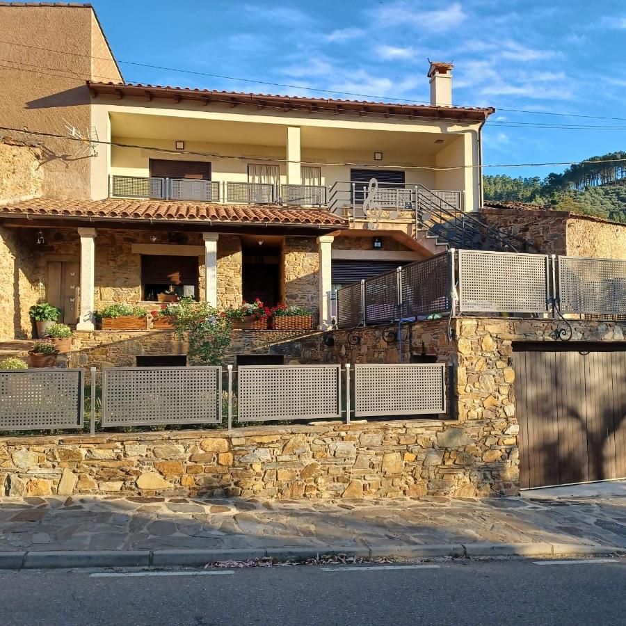 Apartamento Las Campanitas Nunomoral Exterior photo