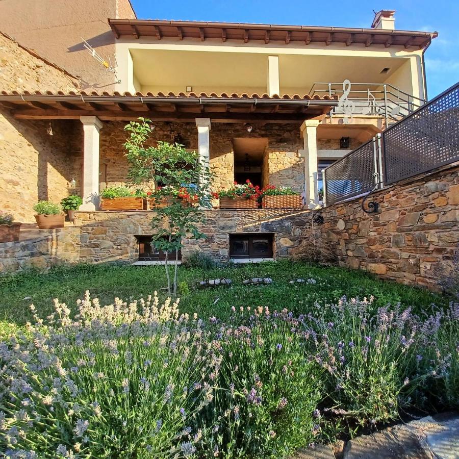 Apartamento Las Campanitas Nunomoral Exterior photo